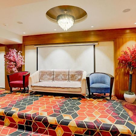 Palette- Siddharth Inn Гандинагар Экстерьер фото