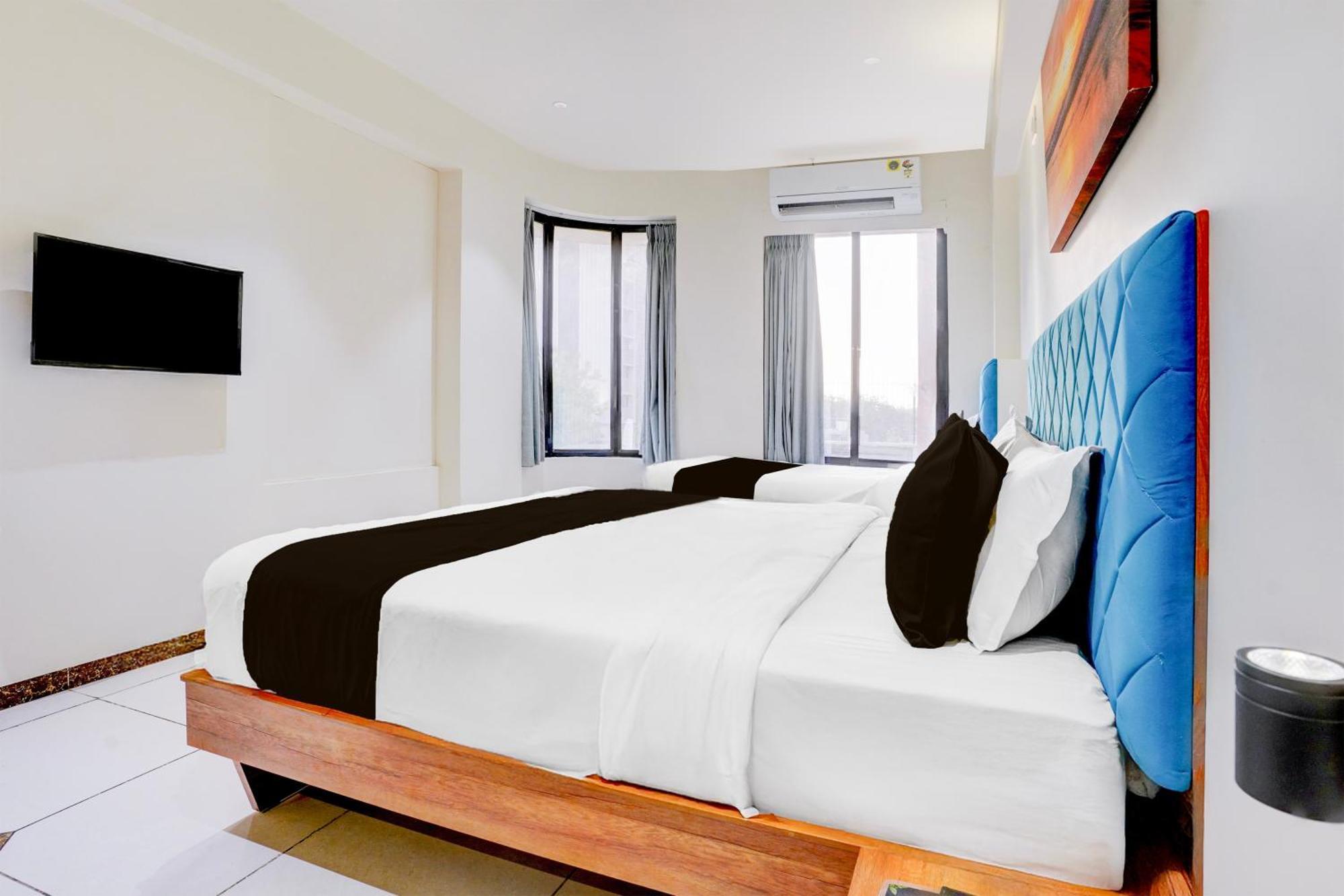 Palette- Siddharth Inn Гандинагар Экстерьер фото