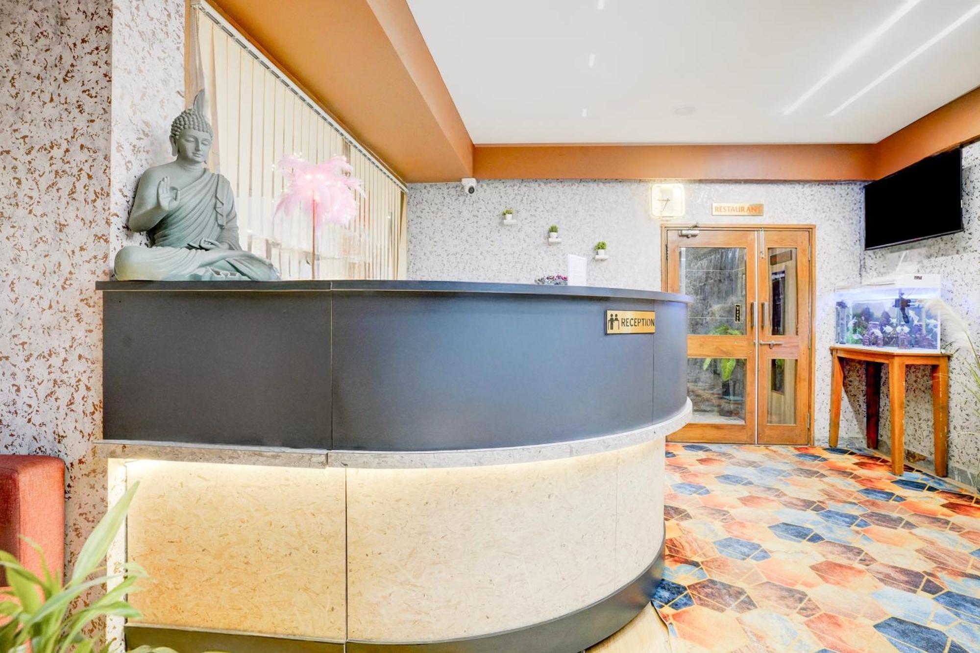 Palette- Siddharth Inn Гандинагар Экстерьер фото