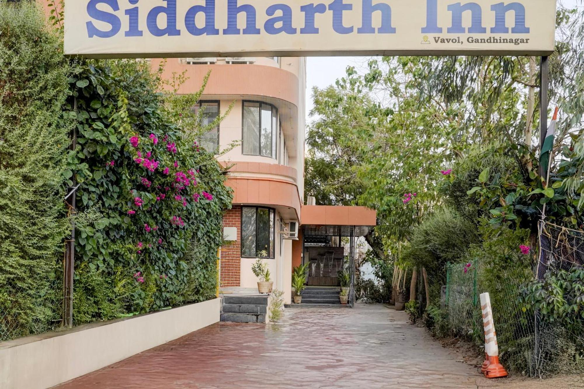 Palette- Siddharth Inn Гандинагар Экстерьер фото