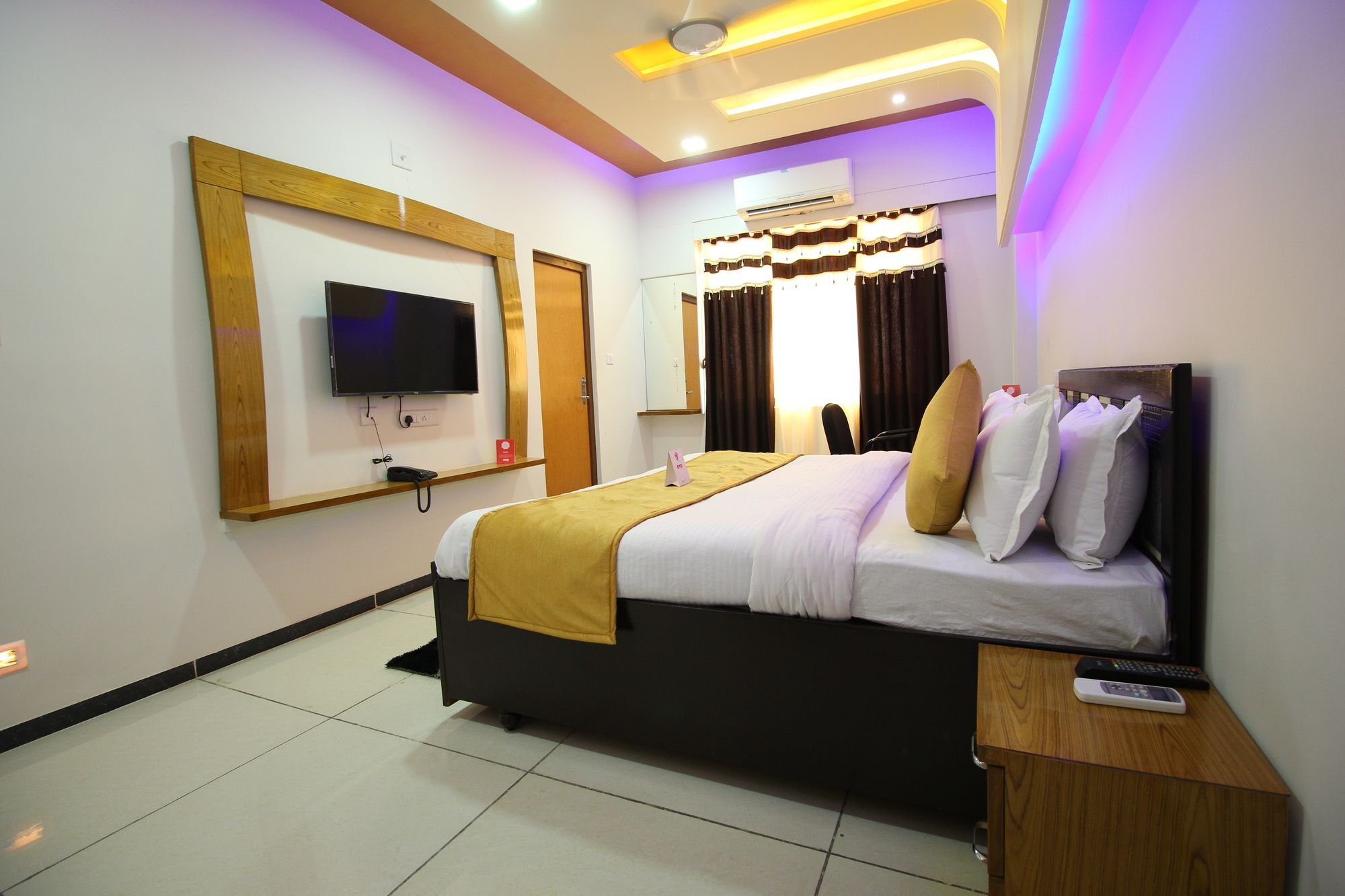 Palette- Siddharth Inn Гандинагар Экстерьер фото